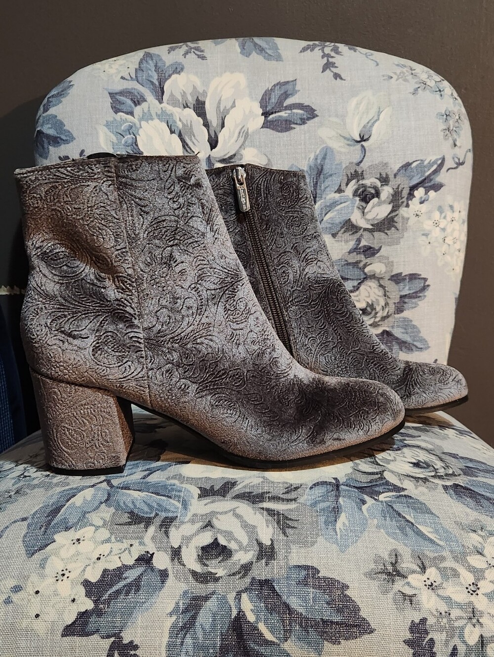 INDIGO RD Velvety Floral Boots